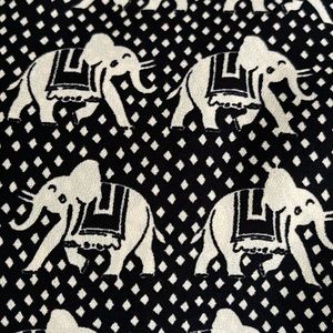 Blouse Black and Ivory with elephant pattern